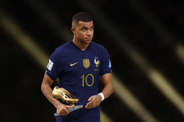 Kylian Mbappe wins golden boot