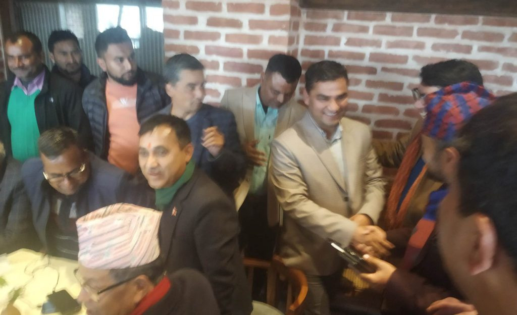 प्रदीप पौडेलको समर्थन गगन थापालाई