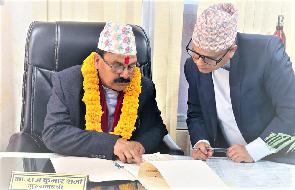 कर्णालीका नवनियुक्त मुख्यमन्त्री शर्माद्वारा पदभार ग्रहण 