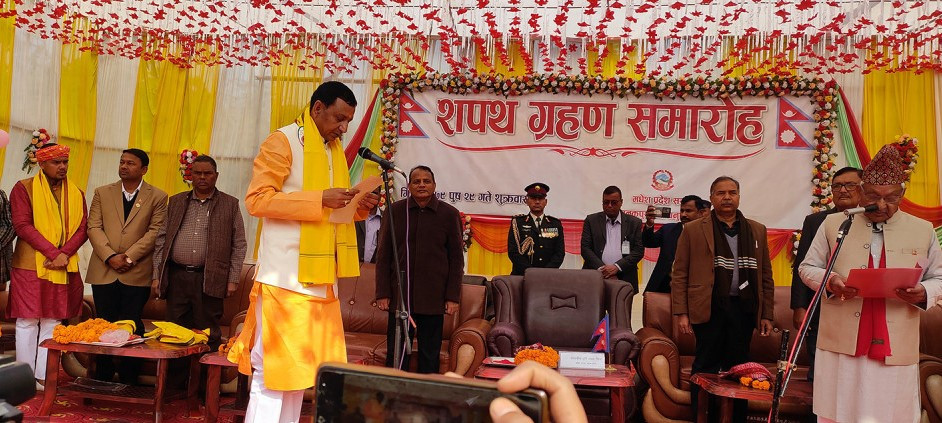 मधेस प्रदेशमा मुख्यमन्त्री र ३ मन्त्रीले लिए शपथ