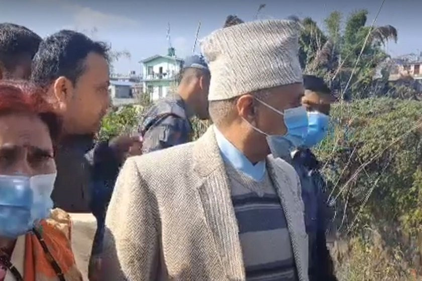 मुख्यमन्त्री खगराज अधिकारी विमान दुर्घटनास्थलमा