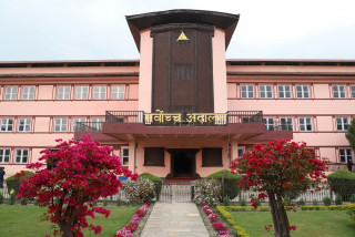 संवैधानिक पदाधिकारी नियुक्तिमा सर्वोच्चको फैसलाप्रति पूर्वन्यायाधीशहरुको आपत्ति
