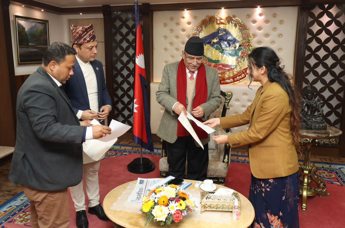राजीनामा बुझाएका रास्वपाका ३ मन्त्रीले आज पत्रकार सम्मेलन गर्दै