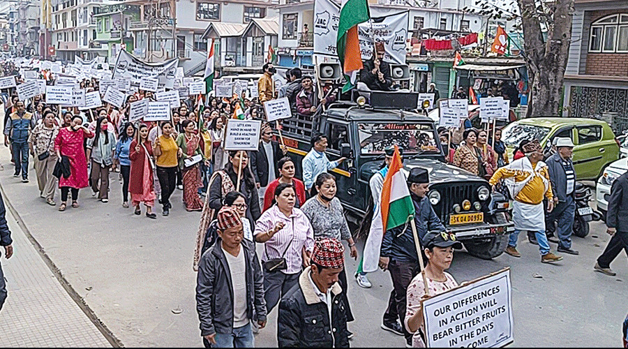 नेपालीभाषीलाई प्रवासी भनेको विरोधमा आज सिक्किम बन्द