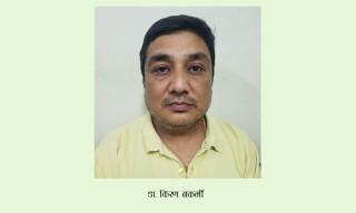 स्वासनलीमा जलन भएकाले अक्सिजन दिएर आइसीयुमा उपचार भइरहेको छ : डाक्टर नकर्मी