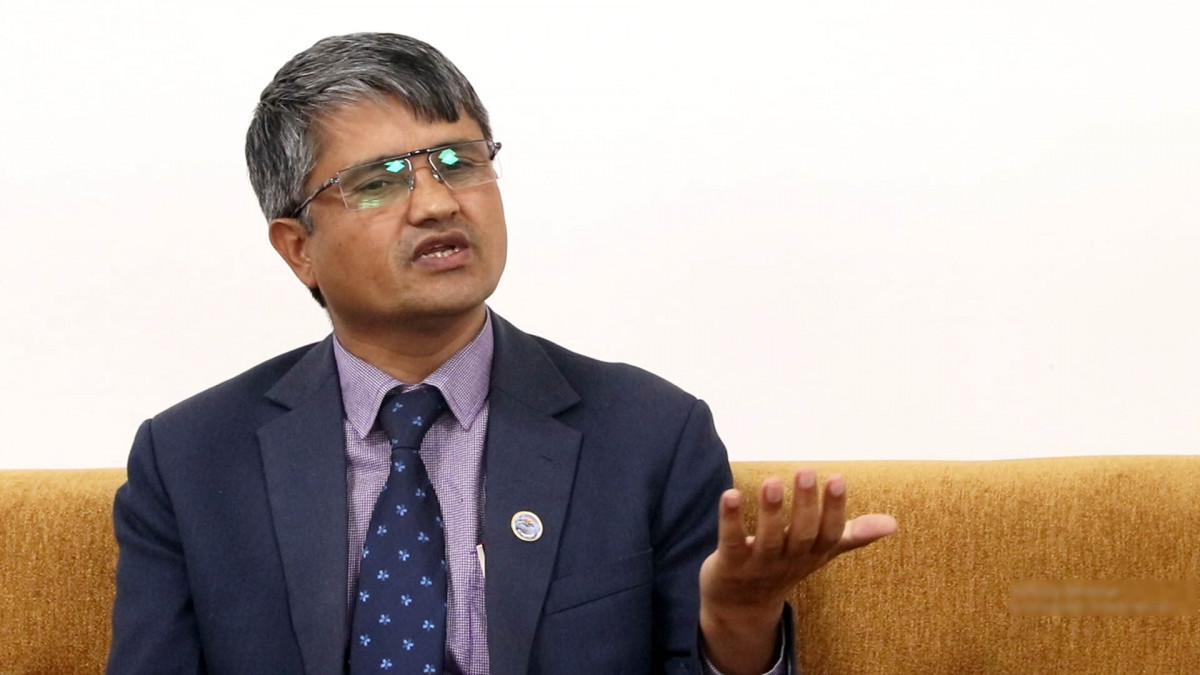 कांग्रेसले राष्ट्रपतिका निम्ति प्रचण्डसँग कान समातेर उठबस गरिरहेको छ : सूर्य थापा