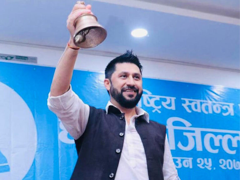 रवि लामिछानेको उम्मेदवारीविरुद्ध चार उजुरी, मुख्य निर्वाचन अधिकृतको कार्यालयले माग्यो स्पष्टीकरण