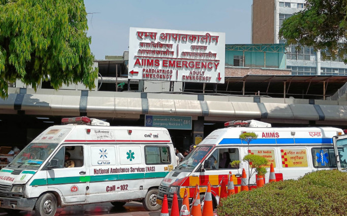 राष्ट्रपति पौडेल एम्स अस्पतालको आईसीयूमा
