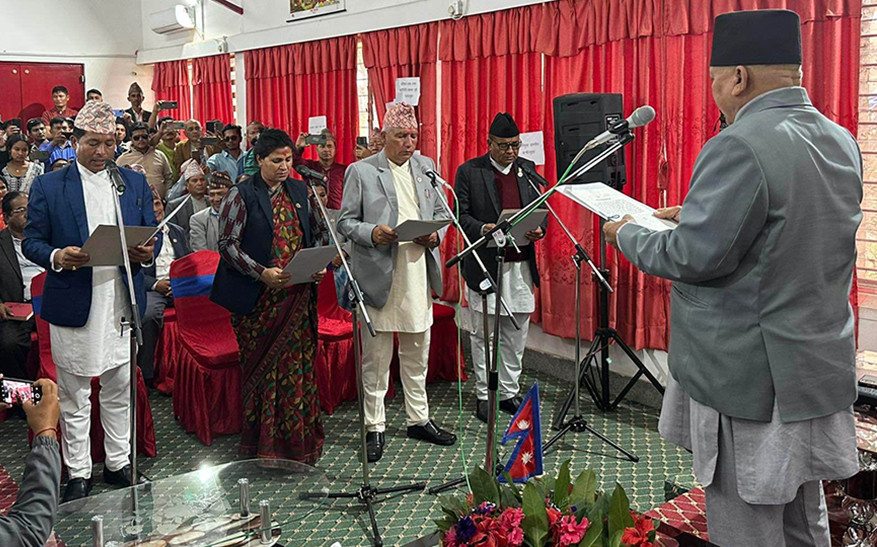 कर्णालीका चार मन्त्रीले लिए शपथ