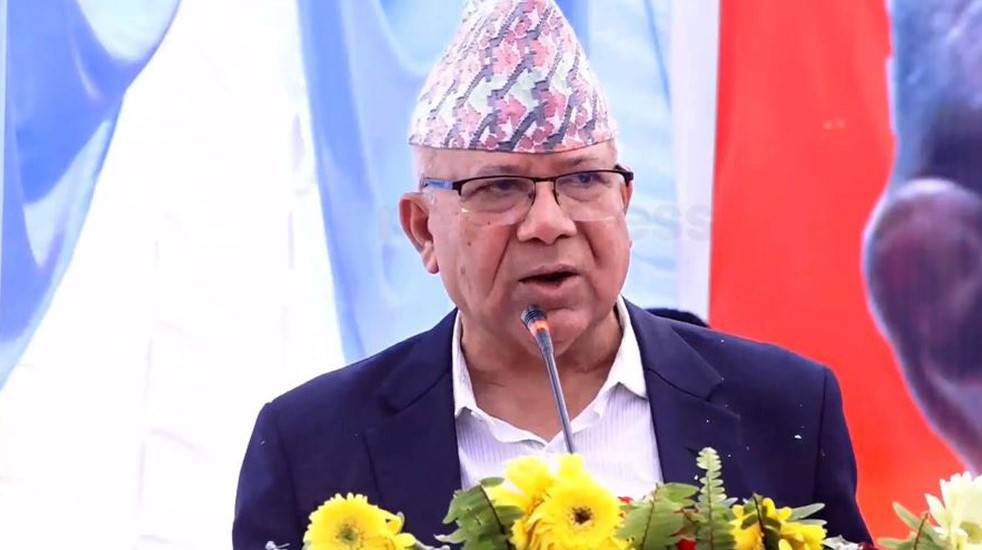 नवगठबन्धनमा आउन प्रचण्डले आग्रह गरेसँगै माधव नेपाल छलफलमा