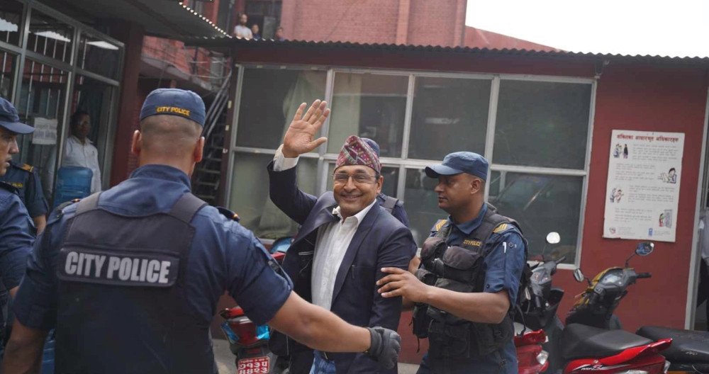 एमालेका सांसद टोपबहादुर रायमाझी निलम्बित