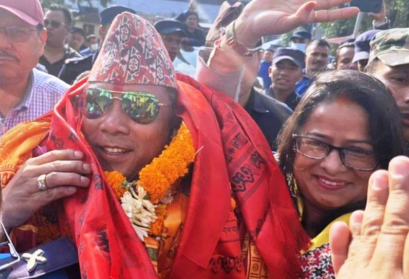 रेशम चौधरीले चार मन्त्रीलाई भने जनताको काम गर्नुहोस्, रञ्जिताले भनिन् छिटो फिर्ता हुनुहोस्