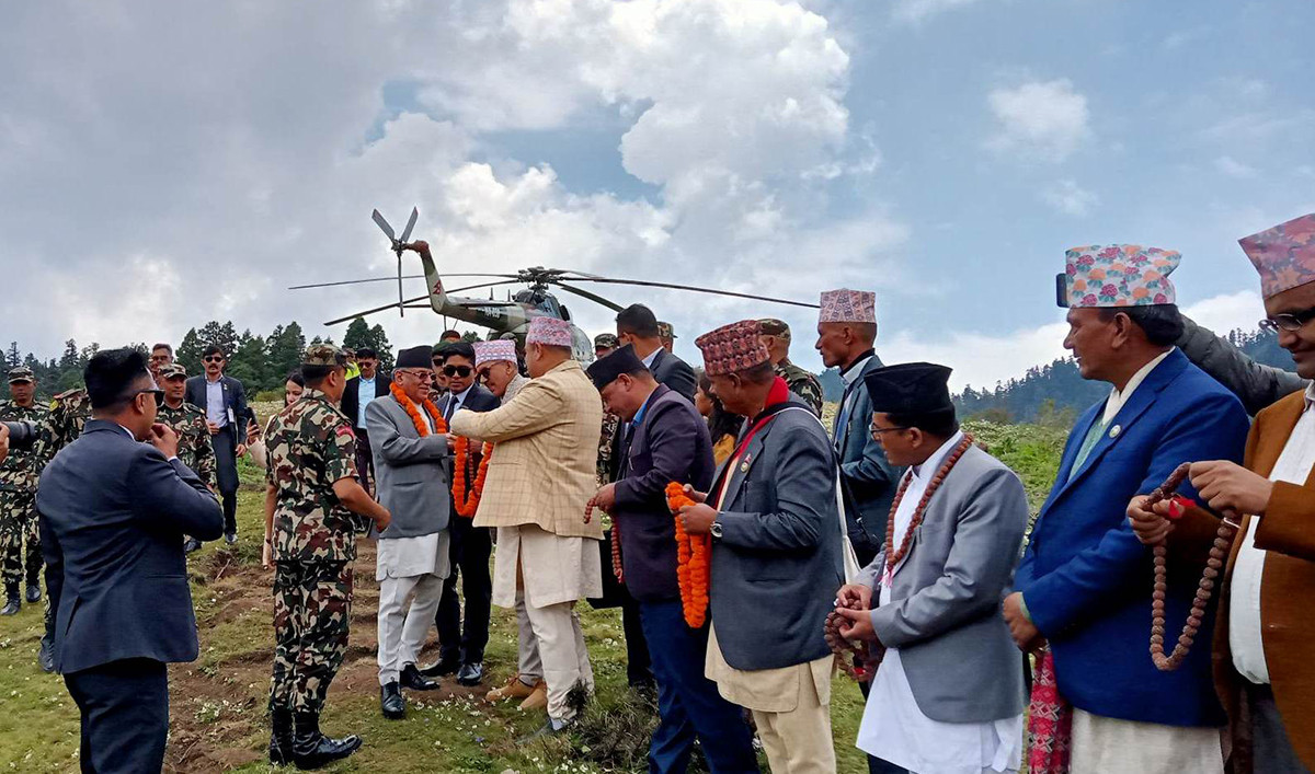 प्रधानमन्त्री प्रचण्ड पर्यटकीयस्थल खप्तडमा