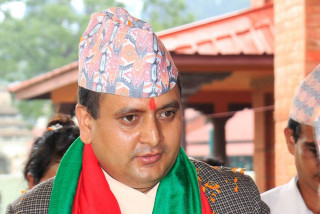 लसएन्जल्समा महापुराण लगाईने, दिनबन्धु पोखरेलले कथावचान गर्ने