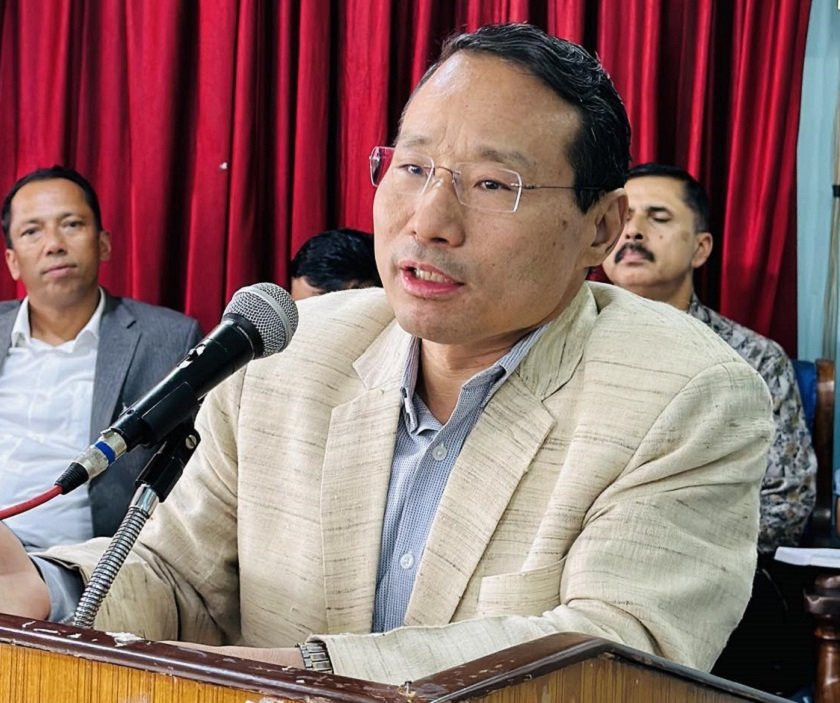 प्रचण्ड नेतृत्वको सरकारमाथि घेराबन्दी भयो : पुन