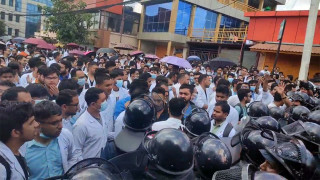 डाक्टरहरूद्वारा आज पनि काठमाडौंमा प्रदर्शन