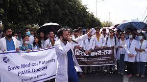 गृहमन्त्रीले बोलाएको वार्तामा आन्दोलनरत डाक्टर गएनन्, वार्ता नै स्थगित