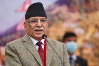 छातीमा असहज महसुश भएपछि प्रचण्ड अस्पताल भर्ना