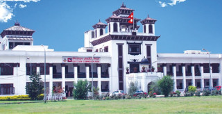 अधिकांस उम्मेदवारले छुट्टै खाता नखोल्दा निर्वाचन खर्च पारदर्शितामा चुनौती, बढ्दो खर्चप्रति पनि प्रश्न, मितव्ययी चुनावी खर्चमा निर्वाचन आयोगको जोड (खासखबर)