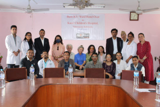 अग्नि हिंसापीडित नेपालद्वारा  बर्न वार्ड स्थापनाका लागि उपकरण हस्तान्तरण