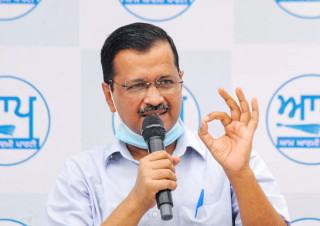 दिल्लीका मुख्यमन्त्री केजरीवाल पक्राउ