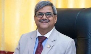 प्रचण्डले जानाजानी ओलीबाट धोका खाएका हुन्: रामनारायण बिडारी