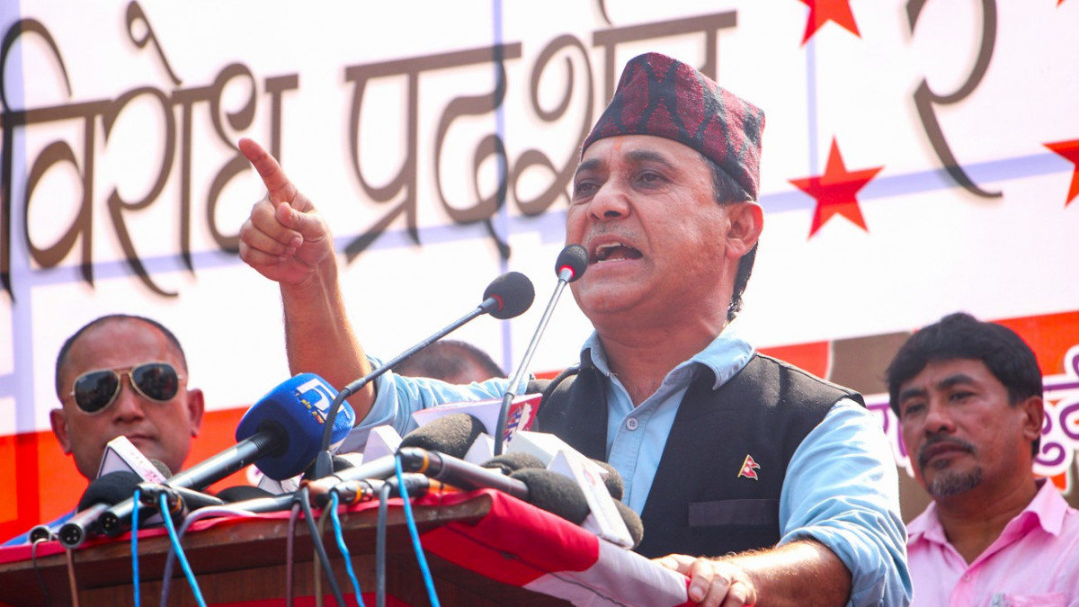 ‘रवि देखिएका पात्र हुन्, सहकारी ठगीमा थुप्रैलाई जोगाउन ओली लागेका छन्’