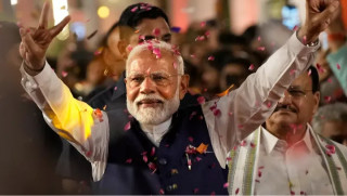भारतका प्रधानमन्त्री नरेन्द्र मोदीले लिए शपथ
