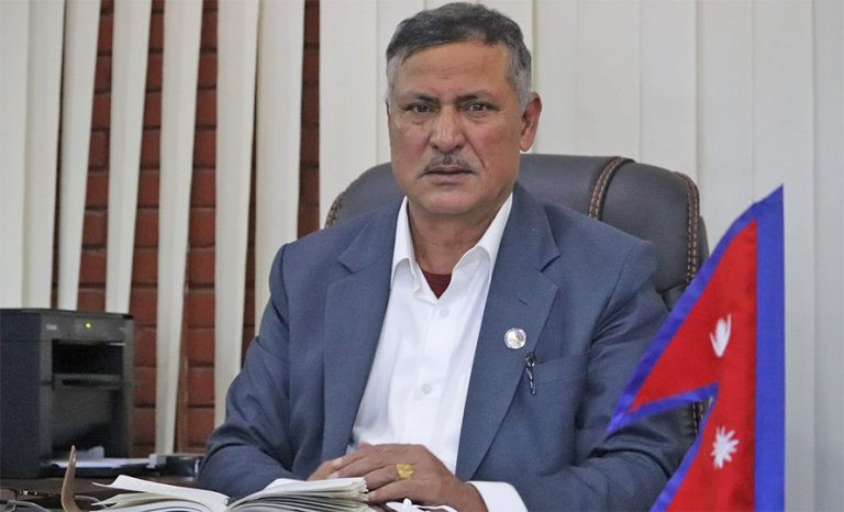 कुनै पनि देशबाट तत्कालका लागि ऋण लिनु राम्रो होइन: विरोध खतिवडा