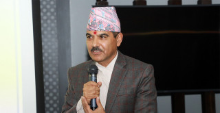 मुख्य सचिव डा. बैकुण्ठ अर्यालमाथि भ्रष्टाचार अभियोगमा मुद्दा दायर गरिँदै