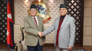 प्रचण्ड भेट्न ओली सिंहदरबारमा