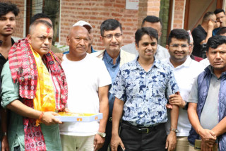 महामन्त्री थापा दम्पतिद्वारा वृद्धाश्रममा जन्मोत्सव, वृद्धाहरूले दिए प्रधानमन्त्री बन्ने आशीर्वाद