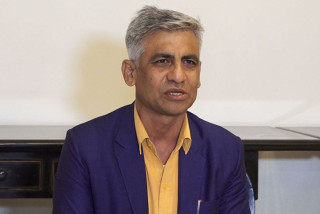 कोशी प्रदेशका पूर्वमुख्यमन्त्री केदार कार्कीद्वारा आमरण अनशन शुरु