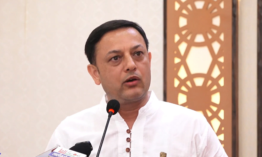 आफ्नै बानीले प्रधानमन्त्रीलाई अमेरिकामा असुरक्षा भयो : डीपी अर्याल