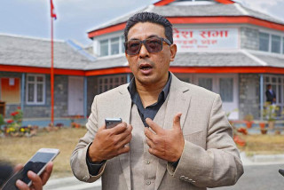 गण्डकी प्रदेश सांसद दीपक मनाङे पक्राउ