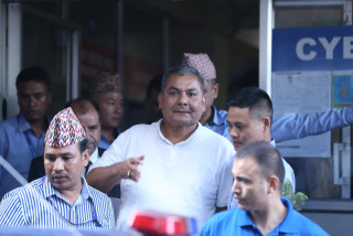 दुर्गा प्रसाईंलाई थुनामुक्त गर्न माग गरिएको रिट सर्वोच्चद्वारा खारेज