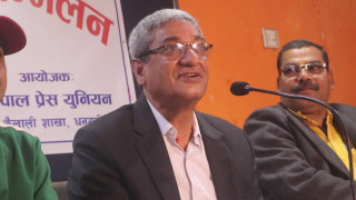 कांग्रेस र एमालेका बीचमा कुनै असमझदारी छैन : गृहमन्त्री लेखक