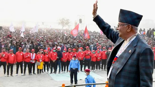 सरकारको नेतृत्वकर्ता एमाले नै सडकमा,चौतर्फी आलोचनासंगै टिका टिप्पणी (खासखबर)