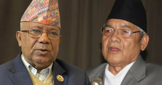 माधव नेपाल र वामदेव गौतमबीच भेटवार्ता