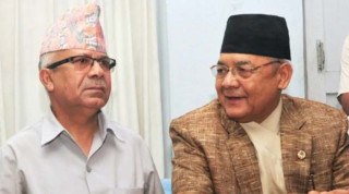 माधव नेपाल र वामदेवबीच पार्टी एकीकरणबारे छलफल