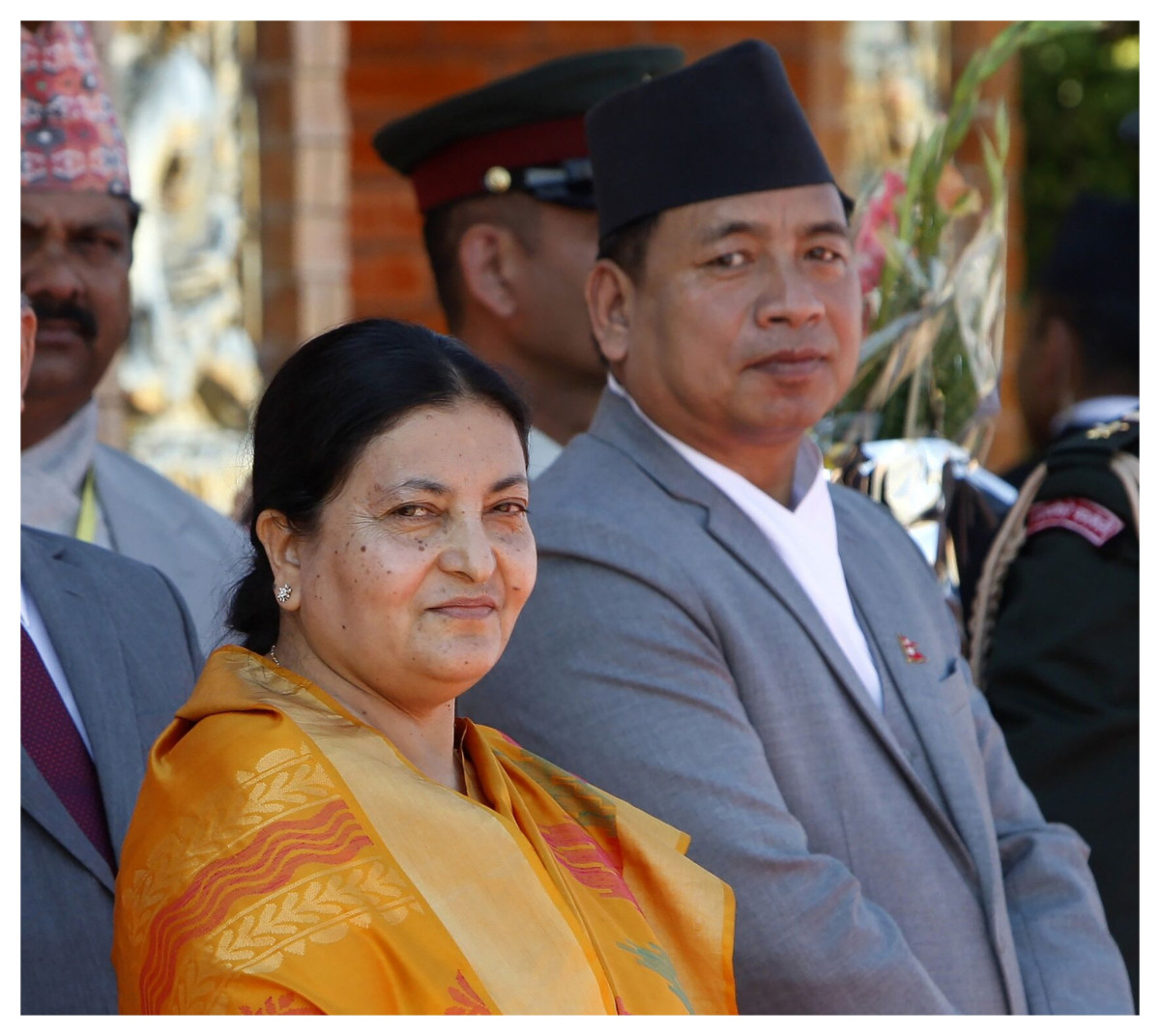 सर्वोच्च पदकै गरिमा बिर्सेर राजनीतिमा फर्किने पूर्वराष्ट्रपति र पूर्वउपराष्ट्रपतिको मोह, पदिय मर्यादा बिर्सिनु अशोभनीय हुने टिप्पणी (खासखबर)