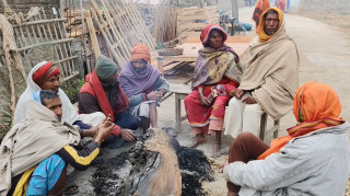 शीतलहरले तराई–मधेशको जनजीवन कष्टकर, चिसोबाट बचाउन प्रभावकारी व्यवस्थापनका लागि निर्देशन, मौसममा सुधार आउने सम्भावना अझै अनिश्चित (खासखबर)