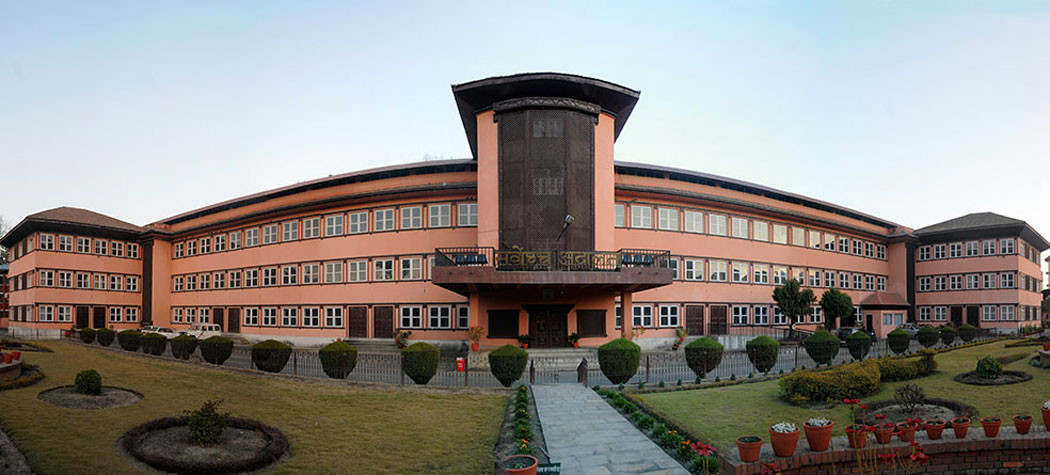 यातायातको क्षेत्रमा हडताल नगर्न सर्वाेच्चको अन्तरिम आदेश