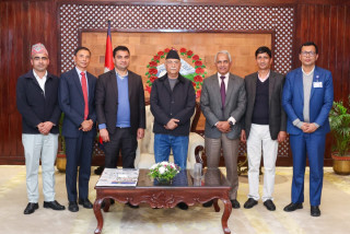 स्वास्थ्य बीमा सम्बन्धी प्रतिवेदन प्रधानमन्त्री समक्ष पेश
