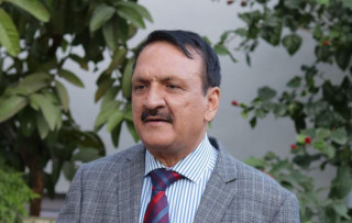 ‘कांग्रेसमा असन्तुष्टि बढेको छ, तर सरकार ढल्दैन’