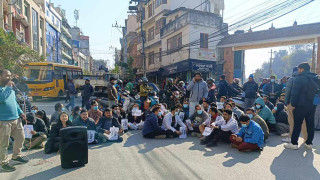 आवासीय चिकित्सकको आन्दोलन:आकस्मिक बाहेकका सबै सेवा ठप्प