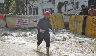 ‘खानेपानीको पाइप फुट्नुमा विद्युत प्राधिकरण दोषी हो’ - खानेपानी मन्त्री यादव