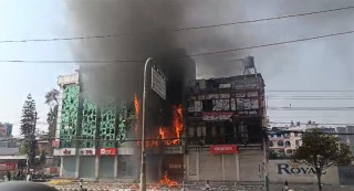 तीनकुने घटनाको दुई साताः न्यायीक आयोग गठन गर्न सरकारको आनाकानी, पूर्वराजालाई नै संसदीय समितिमा बोलाउन सांसदहरुको प्रस्ताव, संसदिय प्रक्रिया नमिच्न विज्ञको सुझाव (खासखबर)