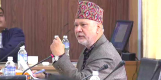 शिक्षकहरूलाई वार्तामा आउन शिक्षामन्त्रीको आग्रह