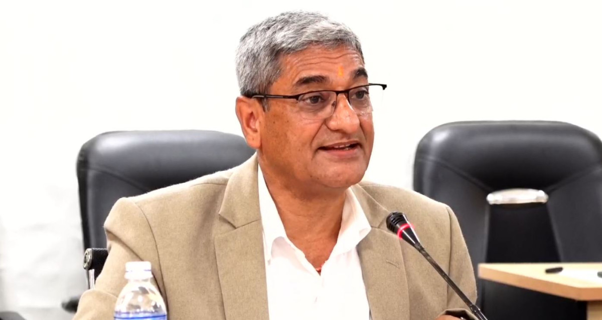महिला प्रहरीलाई विशेष ढङ्गले प्रोत्साहित गर्नुपर्नेमा गृहमन्त्री लेखकको जोड